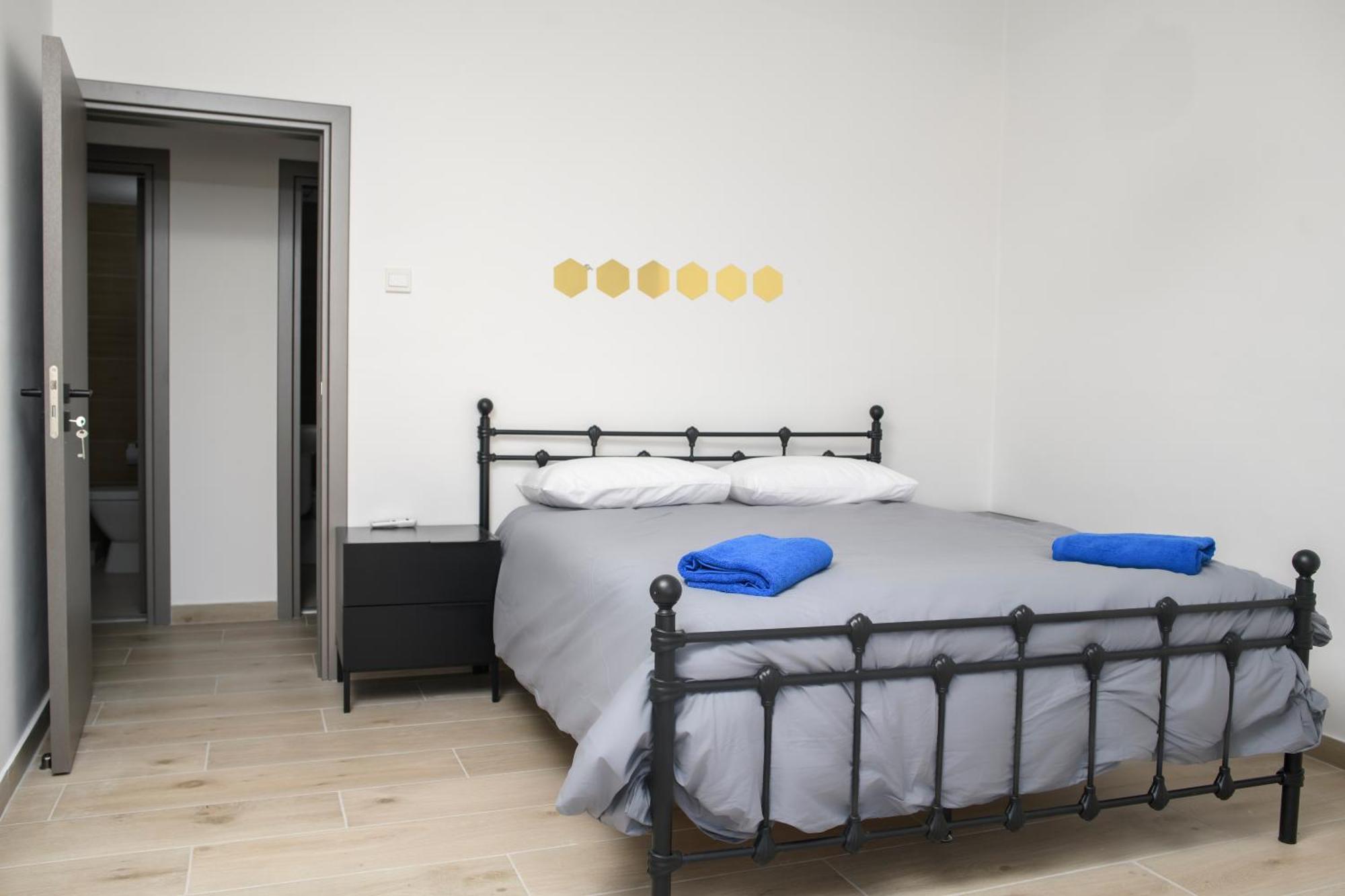 Ollies 3 Bedroom Apartment Larnaca Extérieur photo